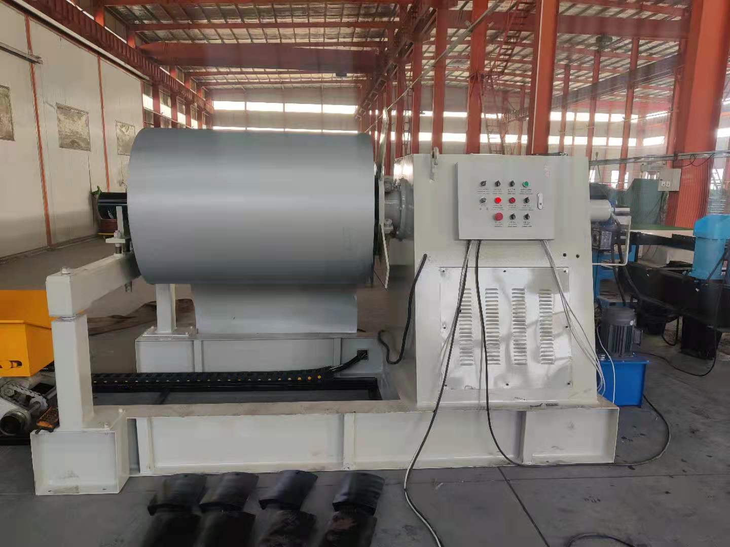 5 Ton Decoiler Hîdraulîk Otomatîk ji bo Roll Forming Machine1